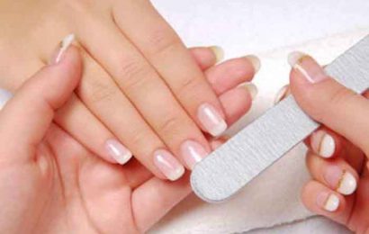 How to properly file your nails?