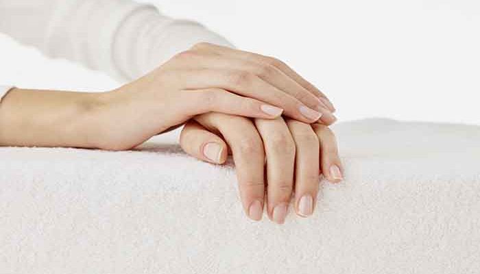 Damaged and fragile nails: 7 tips and advice to remedy them