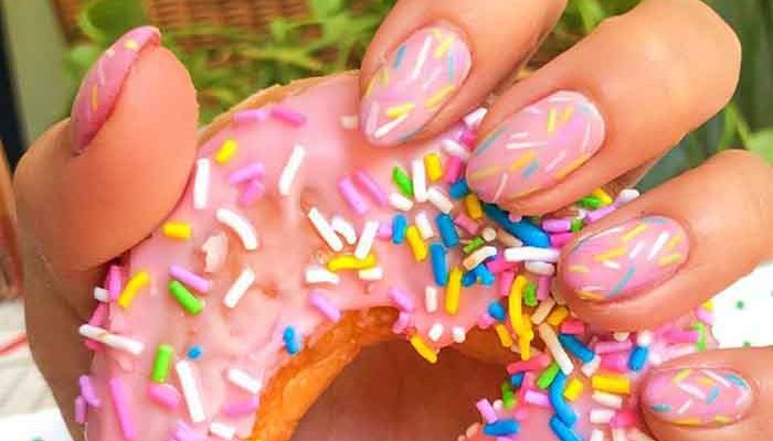 How to have a donut manicure?