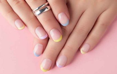 How is a gel nail application step by step?