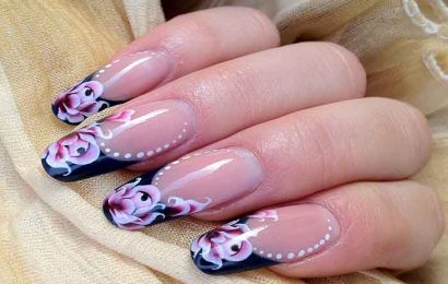 How to stick false nails with double-sided tape?